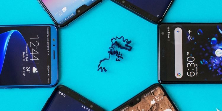 पुराने स्मार्टफ़ोन  की नहीं मिल रही अच्छी कीमत, तो इन कामों में करें उपयोग