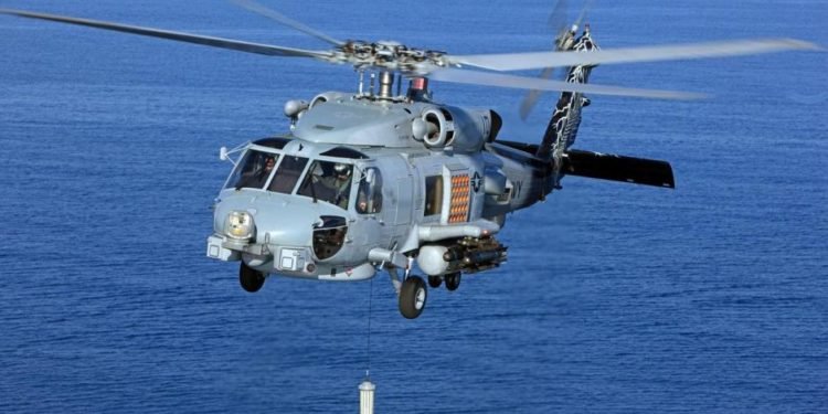 डॉनल्ड ट्रंप के दौरे से पहले नौसेना के लिए ‘रोमियो’ हेलिकॉप्टर खरीदेगा भारत