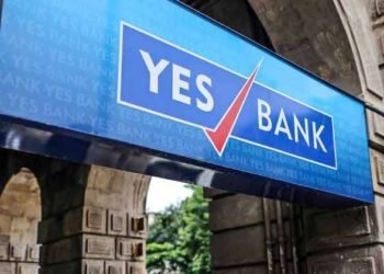 50 हजार निकासी की सीमा के बाद यस बैंक के ATM में आधी रात को मची मारामारी