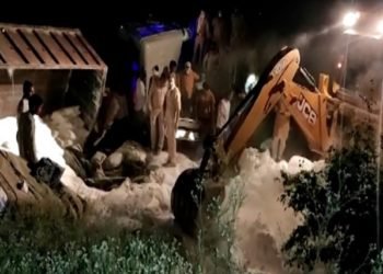 उत्तर प्रदेश के औरैया में भीषण सड़क हादसा : झारखंड-बिहार के 24 मजदूरों की मौत