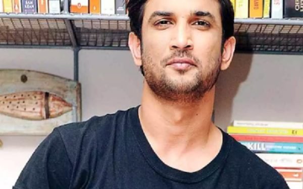 बॉलीवुड एक्टर सुशांत सिंह राजपूत ने किया सुसाइड, मुंबई में अपने घर में लगाई फांसी