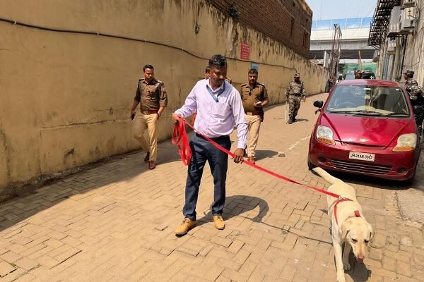 Ranchi News, Galaxy Mall Ranchi, Passport Office Bomb Threat, Police Investigation, BDS Team, Security Alert, Ranchi Crime News, Public Safety, Breaking News India, Threat Report