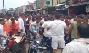 Godda Crime News, Godda News, Poreyahat News, Anupam Bhagat, Mukhiya Anupam Bhagat, Jharkhand Crime News, Godda Firing Case, Poreyahat Mukhiya, Jharkhand News, Crime News, गोड्डा समाचार, पोड़ैयाहाट समाचार, अनुपम भगत, मुखिया पर हमला, झारखंड क्राइम न्यूज, फायरिंग कांड, दिनदहाड़े गोलीबारी, झारखंड पुलिस, गोड्डा अपराध, स्थानीय समाचार, Godda Crime News, Anupam Bhagat Firing, Poreyahat Mukhiya Attack, Godda Mukhiya Shot At, Jharkhand Crime Update, Poreyahat Firing Case, Shailendra Bhagat Murder Case, Godda Latest News, Jharkhand Breaking News, Mukhiya Attack News, Godda Police Investigation, Jharkhand Crime Report, Poreyahat Market Firing, Anupam Bhagat News, Godda District News.