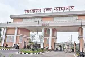 Jharkhand High Court, Vehicle Registration Scam, Transport Department, Jharkhand News, Ranchi News, Fake Registration Number, Road Tax Fraud, Driving License, Vehicle Scam, The Varta, Jharkhand Transport, High Court News, Jharkhand Transport Department, Vehicle Registration Scam, High Court Notice, Fake Registration Number, Road Tax Fraud, झारखंड हाईकोर्ट, एक रजिस्ट्रेशन नंबर पर वाहन, एक नंबर पर चल रहे हजारों वाहनों का मामला, the varta, the varta news, the varta jharkhand, thevarta, द वार्ता