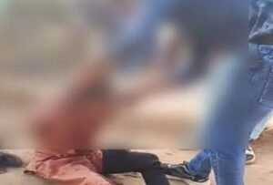 सूरजपुर समाचार, महिला उत्पीड़न, घरेलू हिंसा, छत्तीसगढ़ समाचार, पत्नी प्रताड़ना, सूरजपुर क्राइम न्यूज, महिला पर अत्याचार, पुलिस जांच, Chhattisgarh News, Surajpur News, Domestic Violence, Crime News, Women Harassment, Viral Video, Breaking News, Surajpur Crime News, Woman Torture Case, Domestic Violence Surajpur, Chhattisgarh Crime News, Wife Harassment Case, Surajpur Viral Video, Woman Abuse Case, Husband Accused of Torture, Chhattisgarh Latest News, Women Safety News, Domestic Violence Case India, Surajpur Breaking News, Crime Report Chhattisgarh, Wife Assault Case, Viral News India.